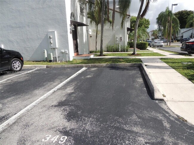 Building Photo - 4864 NW 97th Ct