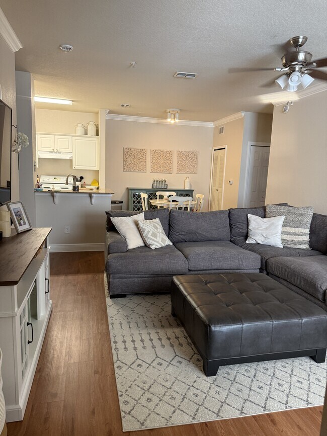 Foto del edificio - 1300 Eastern Pecan Pl