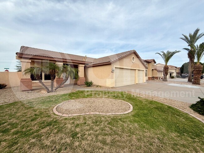 Building Photo - 1790 E Rawhide St