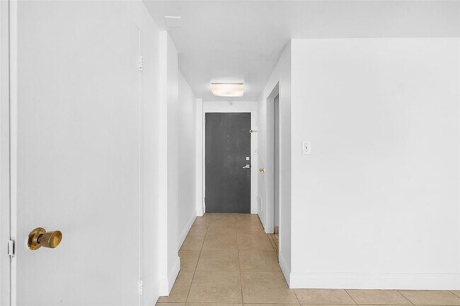 Foto del edificio - 3301 NE 5th Ave