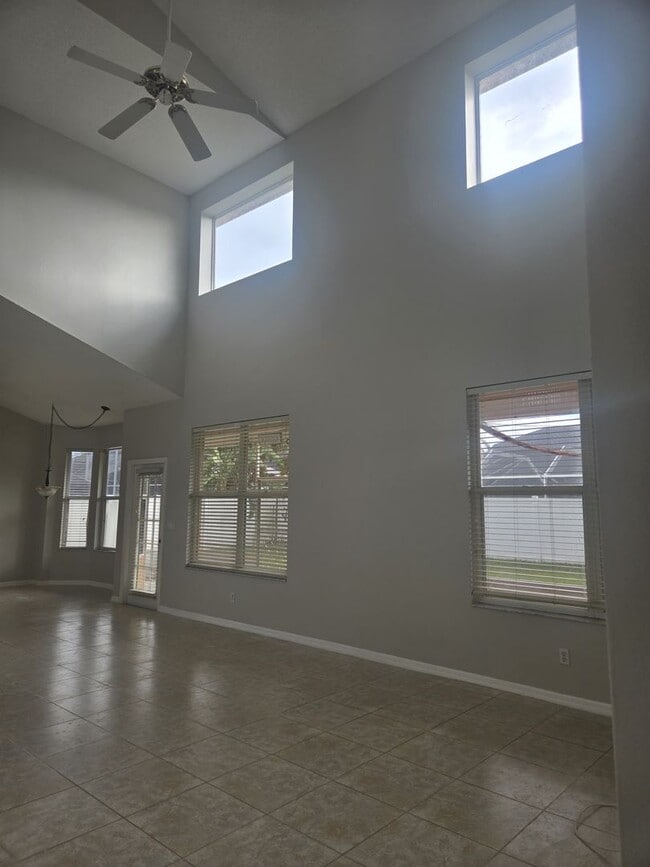 Foto del edificio - Deerfield - Spacious Home