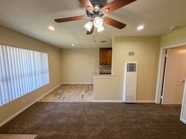 Foto del edificio - 2227 E Westport Dr