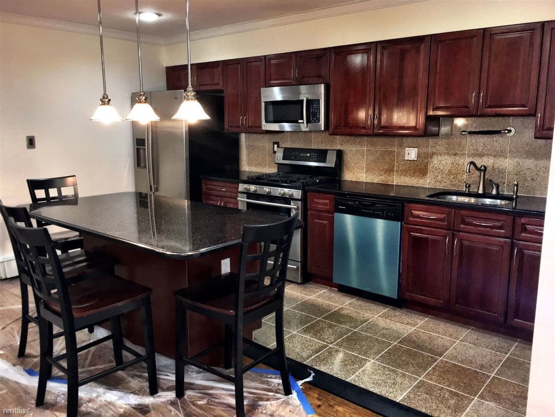 2117 37th St, Astoria, NY 11105 Condo for Rent in Astoria, NY