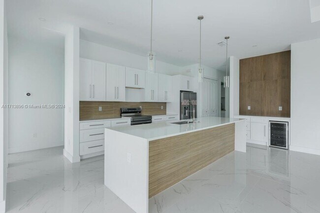 Foto del edificio - 3400 NW 21st Terrace