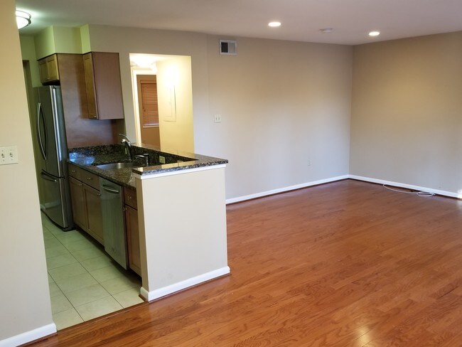 Foto del edificio - 7819 Coddle Harbor Ln