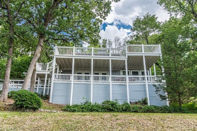 Building Photo - 207 Walnut Ln