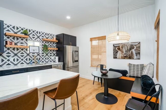 Foto del edificio - 502 Dark St