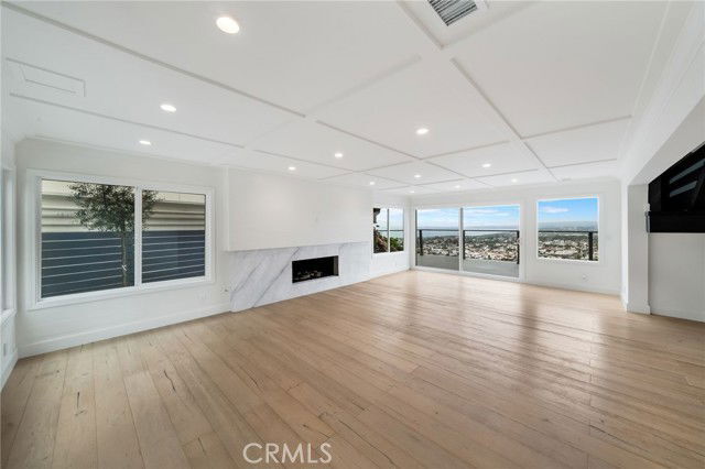 Building Photo - 303 E Avenida Cordoba