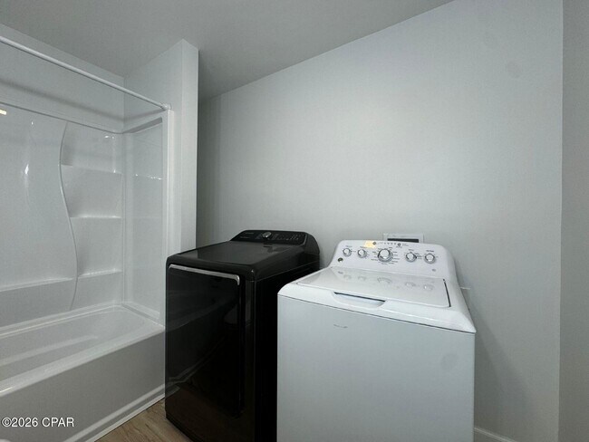 Foto del edificio - 8003 Beach Dr