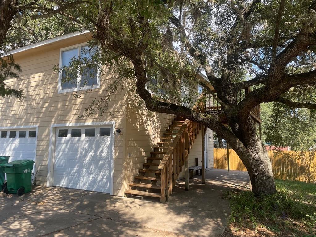 407 5th Ave, Smithville, TX 78957 Townhome Rentals in Smithville TX