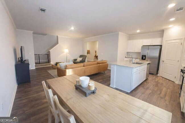 Foto del edificio - 3190 Greyton Dr