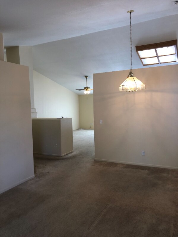 Building Photo - 804 Fetzer Ct
