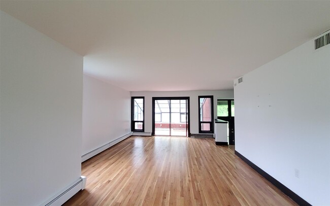 Foto del edificio - 40 Felter Hill Rd