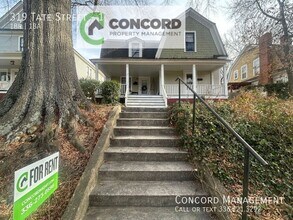 Building Photo - 319 Tate St