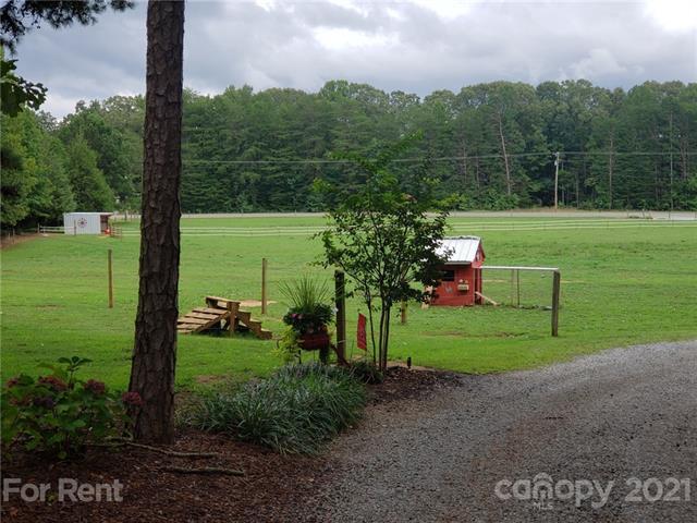 Foto del edificio - 384 Rankin Hill Rd