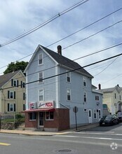 Building Photo - 118 Main St