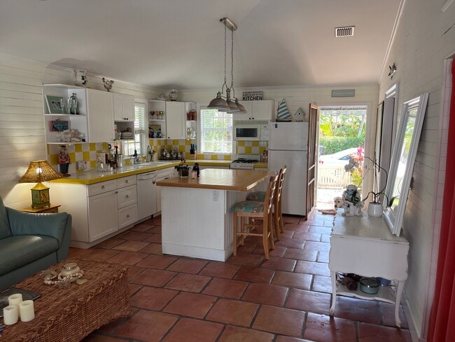 Foto del edificio - 525 N Lakeside Dr