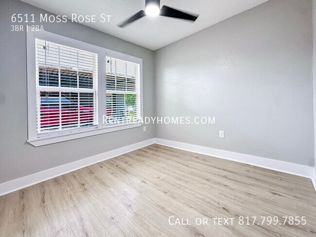 Foto del edificio - 6511 Moss Rose St