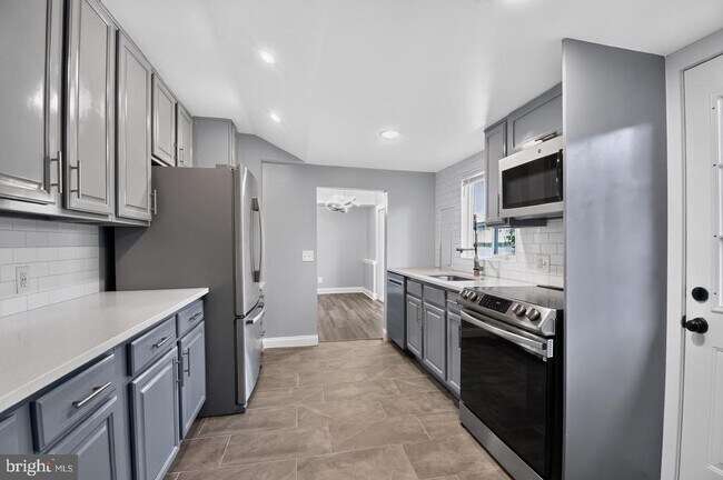 Foto del edificio - 1727 Forestville Rd