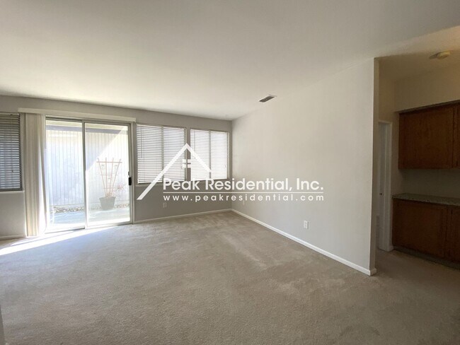 Foto del edificio - Charming 3 bd/2 ba Elk Grove Home!