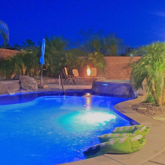 Perfect Desert Nights - 84480 Volare Ave