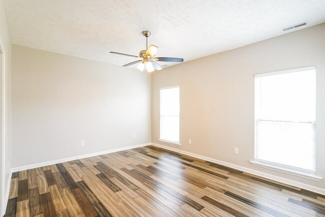 Building Photo - 2821 Painted Pony Dr