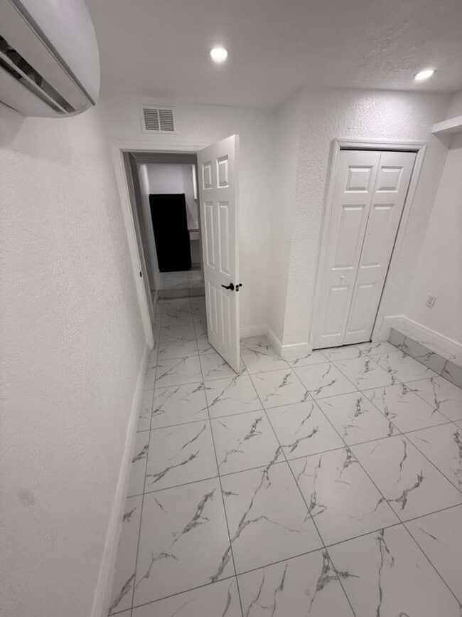 Foto del edificio - 6502 W Clifton St