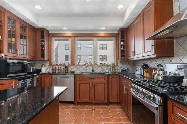 Foto del edificio - 18 Piedmont St