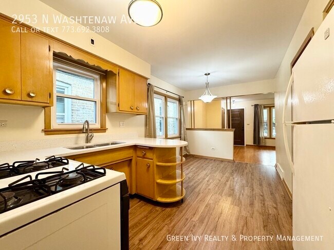 Foto del edificio - 2953 N Washtenaw Ave