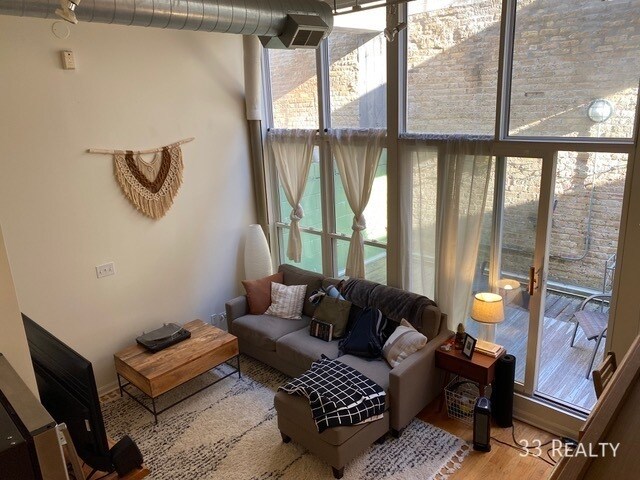Foto principal - 1834 Ridge Ave