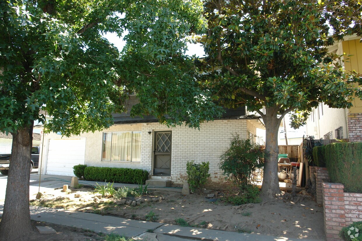 Building Photo - 768 Nevin Way