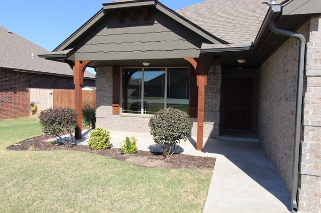 Photo - 20659 Landmark Dr House