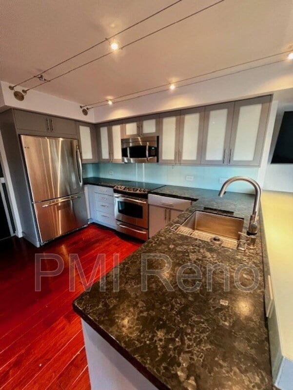 Foto del edificio - 255 N Sierra St