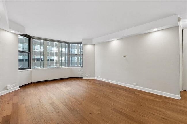 Building Photo - 535 N Michigan Ave