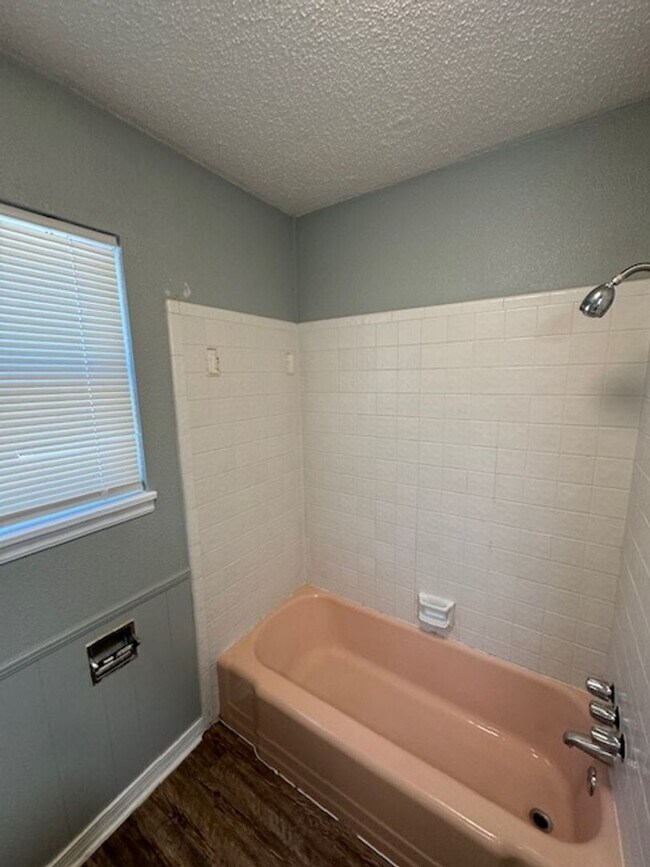 Foto del edificio - 3 bed 1.5 baths in Bethany!