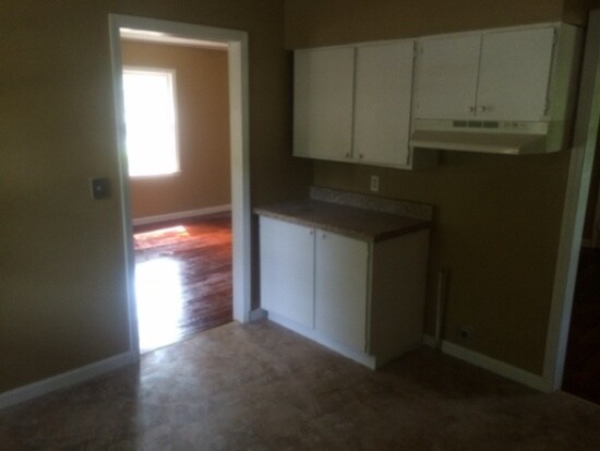 Building Photo - 3645 W Sutton Dr