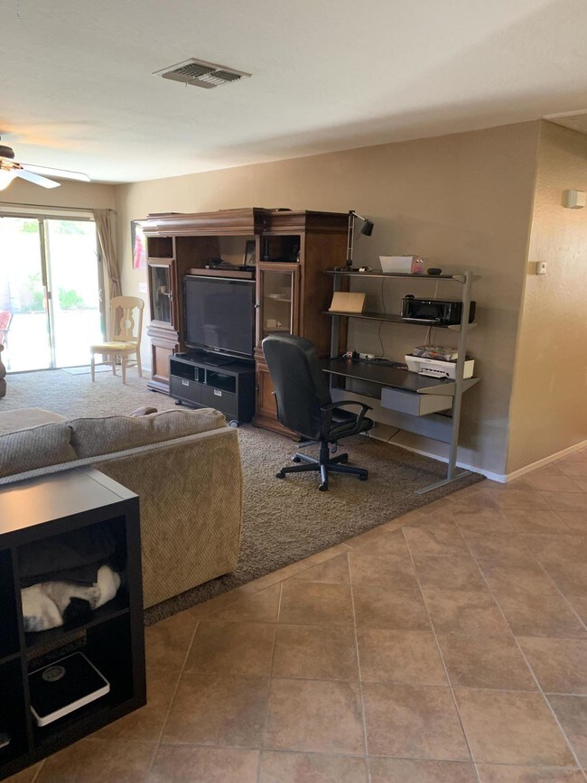Building Photo - 45023 Miramar Rd