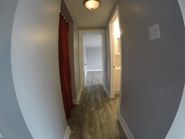 Building Photo - 100 Parkway Blvd Unit #34