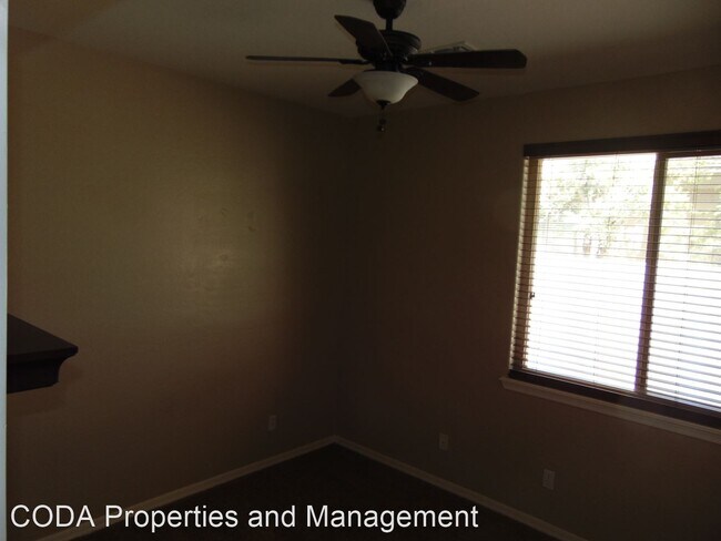 Building Photo - 4 br, 2.5 bath House - 1547 E Tierra Ct