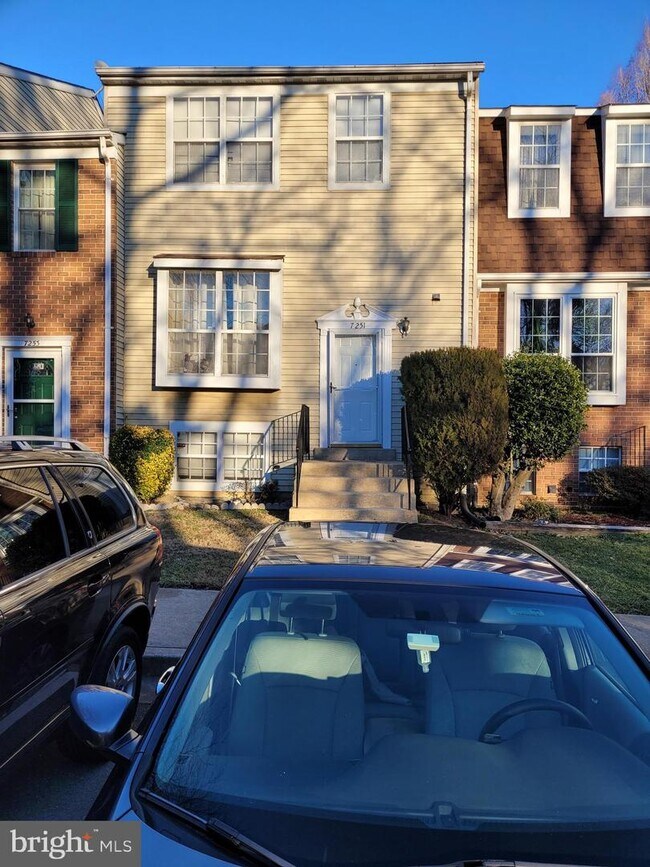 Foto del edificio - 7251 Morrison Dr