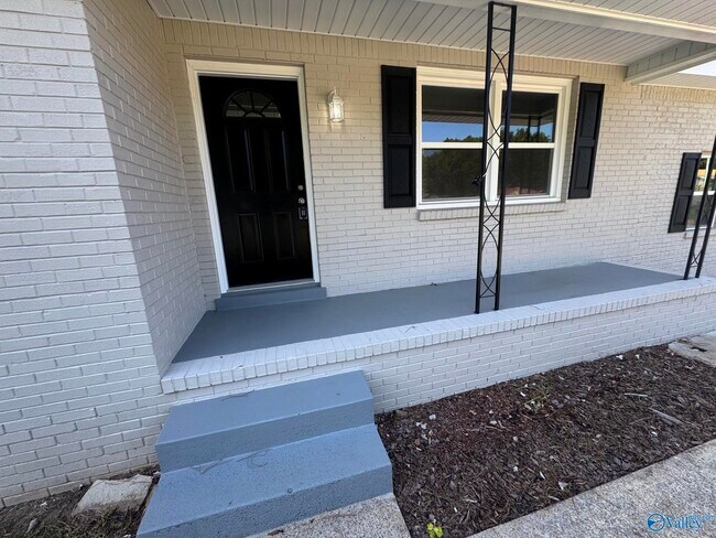 Foto del edificio - 4113 Blue Spring Rd NW