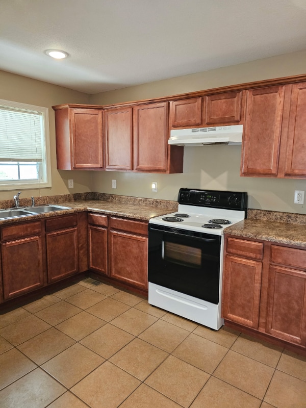 Building Photo - 210 Vanover Ln