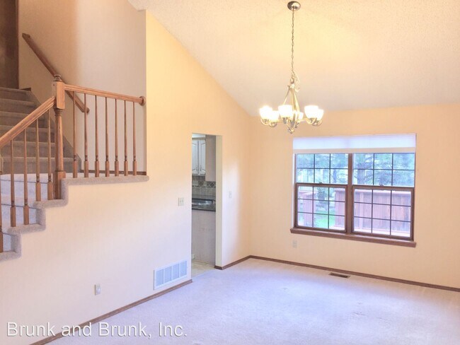 Foto del edificio - 5 br, 3.5 bath House - 2340 Kittridge Avenue