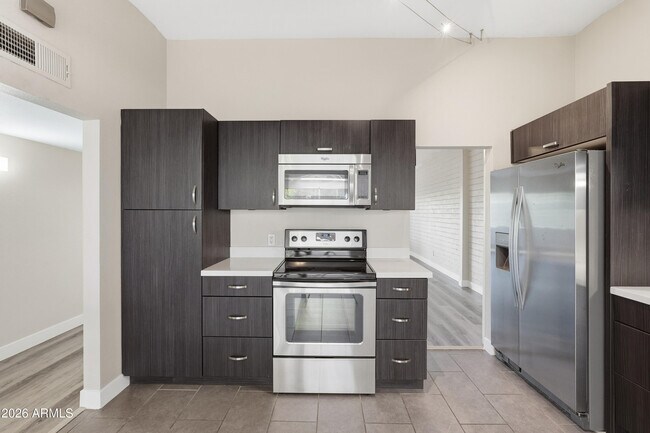 Foto del edificio - 6116 N 12th Pl