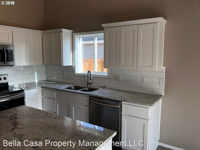 Building Photo - 3 br, 2 bath House - 754 Summerfield Street