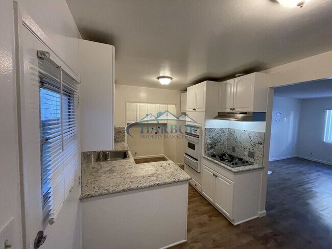 Foto del edificio - 1158 W 22nd St