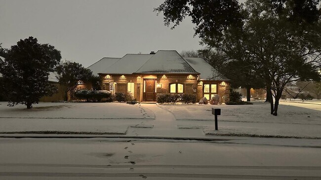 Foto del edificio - 11527 Cedar Creek Dr