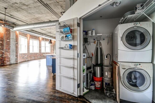 Foto del edificio - 3180 Mathieson Dr NE