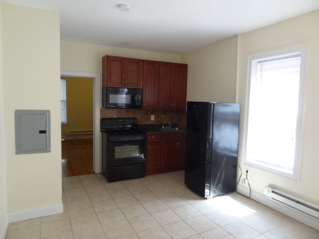 Primary Photo - 4008 Kennedy Blvd