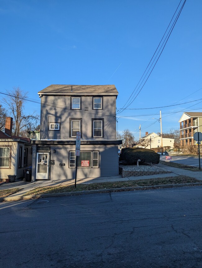 34 Hoffman St, Poughkeepsie, NY 12601 - Apartments in Poughkeepsie, NY ...